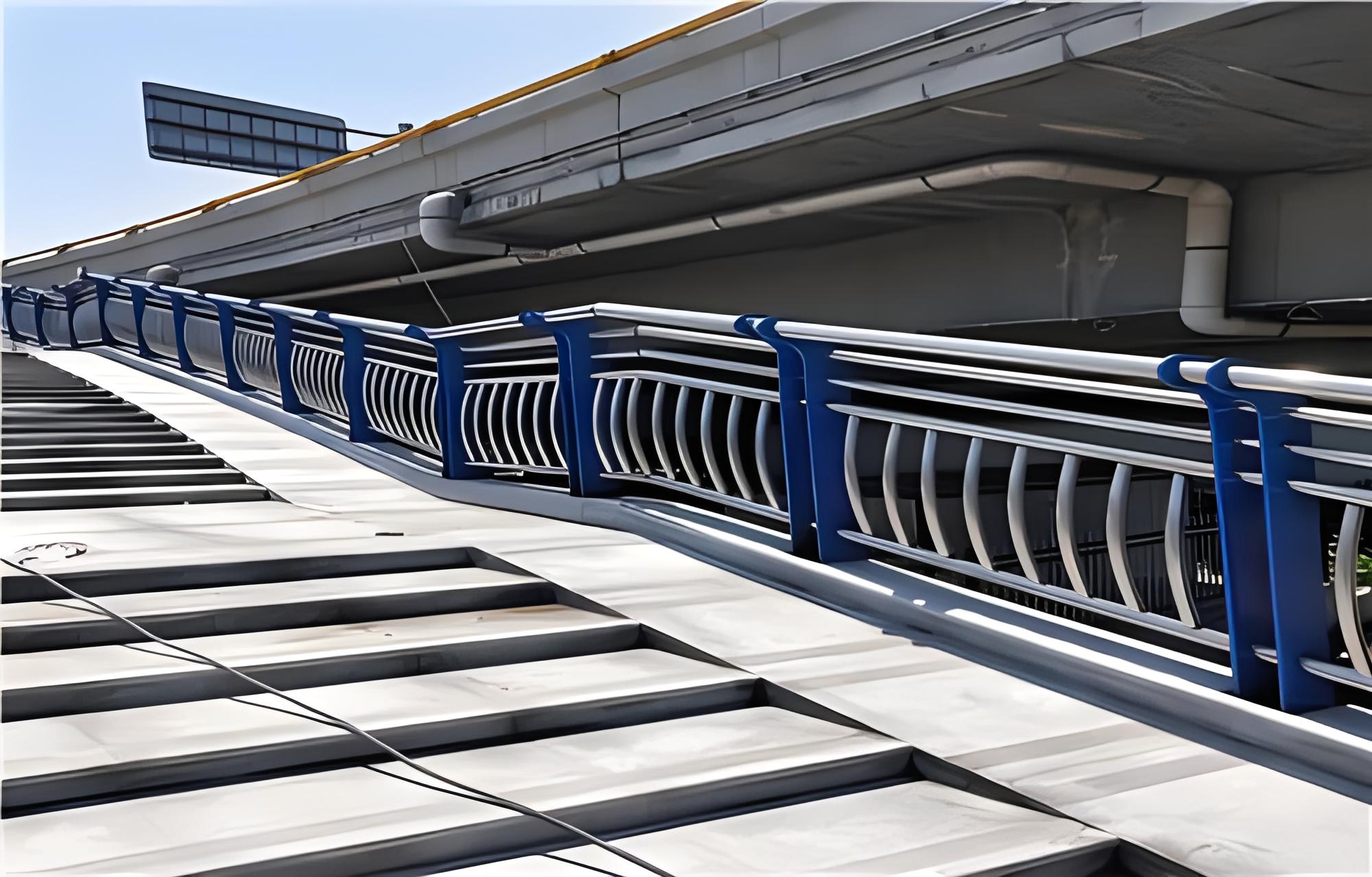 甘南不锈钢桥梁护栏维护方案：确保安全，延长使用寿命