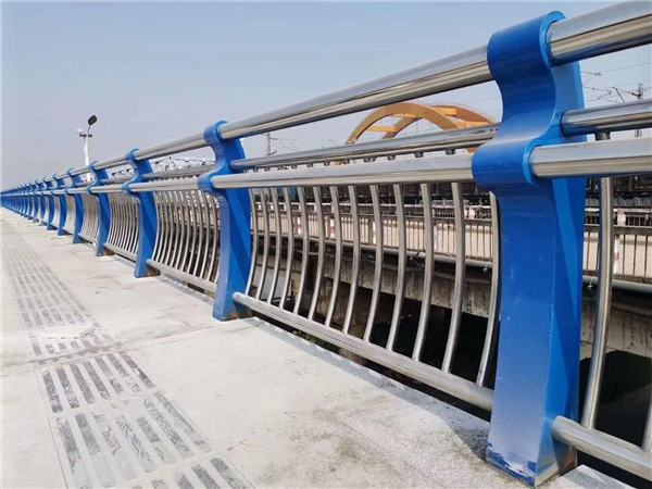 甘南304不锈钢复合管护栏的生产工艺揭秘